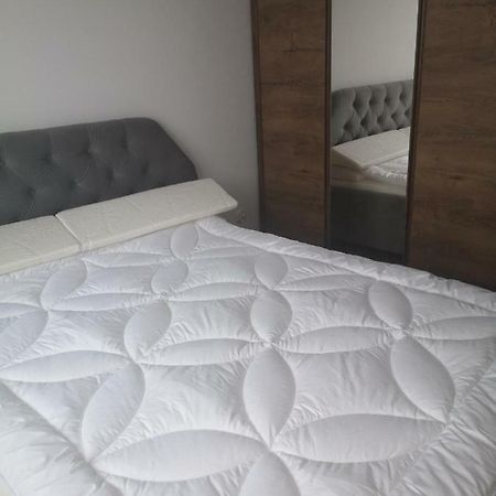 Apartament Przy Aquaparku Appartamento Radom Esterno foto