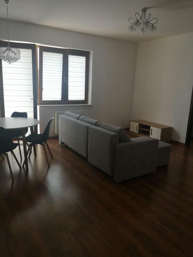 Apartament Przy Aquaparku Appartamento Radom Esterno foto